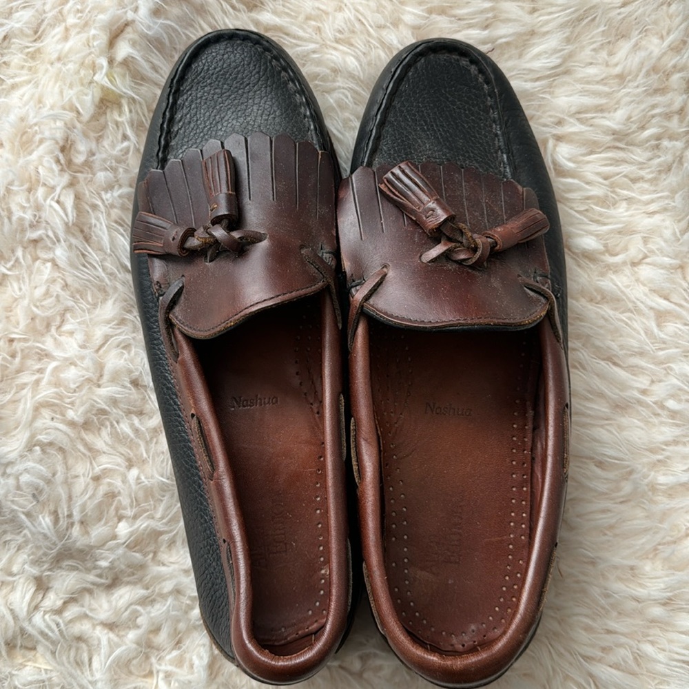 Allen Edmonds Nashua tassel leather loafers 8